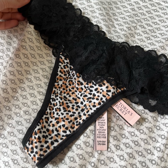 Victoria's Secret Other - VS cheetah tong